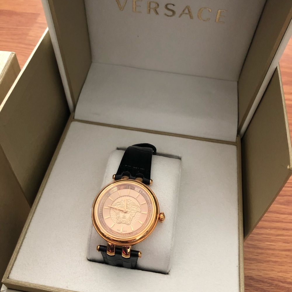 Authentic Versace watch - Picture 2 of 5